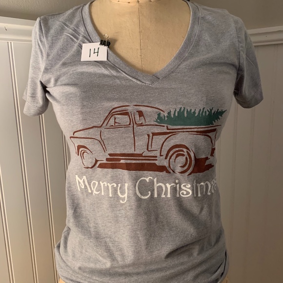 Handmade Christmas truck t-shirt - Picture 1 of 2